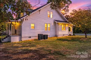 1590 S Center St, Hickory, NC 28602 - Photo 27