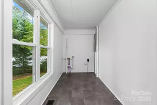 1590 S Center St, Hickory, NC 28602 - Photo 23