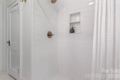 625 4th Street Drive NW, Hickory, NC 28601 - Photo 29