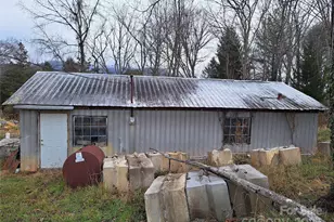 101 Knight Dr, Clyde, NC 28721 - Photo 11