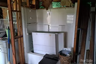 101 Knight Dr, Clyde, NC 28721 - Photo 21