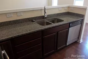 4602 Quinton Ln, Charlotte, NC 28269 - Photo 11