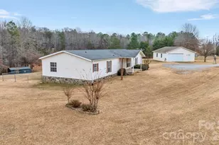 160 Allison Rd, Cowpens, SC 29330 - Photo 1