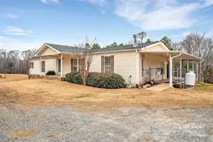 160 Allison Rd, Cowpens, SC 29330 - Photo 5