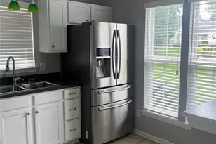 8901 Cinnabay Dr, Charlotte, NC 28216 - Photo 5