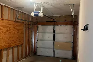 8901 Cinnabay Dr, Charlotte, NC 28216 - Photo 7