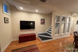 638 E 10th St, Charlotte, NC 28202 - Photo 7