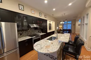 638 E 10th St, Charlotte, NC 28202 - Photo 3