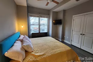 638 E 10th St, Charlotte, NC 28202 - Photo 13