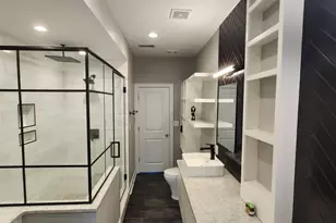 638 E 10th St, Charlotte, NC 28202 - Photo 11