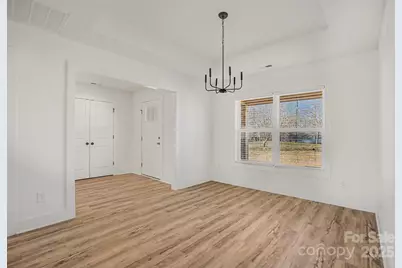 224 Meadow Oaks Drive, Statesville, NC 28625 - Photo 9