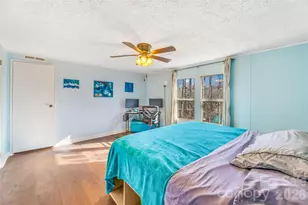 140 Crows Nest Rd, Hendersonville, NC 28791 - Photo 19