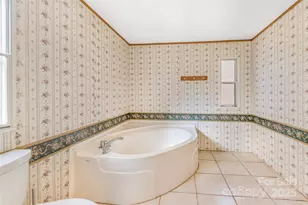 140 Crows Nest Rd, Hendersonville, NC 28791 - Photo 17