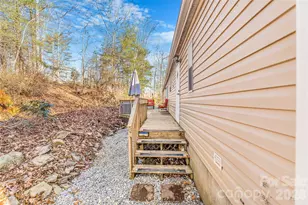 140 Crows Nest Rd, Hendersonville, NC 28791 - Photo 31