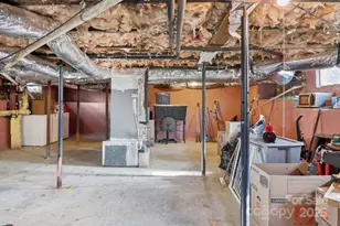 136 Half Cir Ln, Hendersonville, NC 28791 - Photo 21