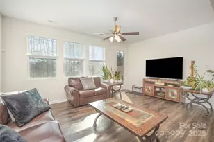 11122 Chalkbark Ln, Charlotte, NC 28262 - Photo 17