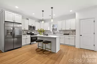 12106 Charing Grove Ln, Charlotte, NC 28273 - Photo 7