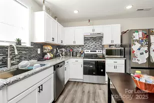 409 Kickapoo Ave, Gastonia, NC 28056 - Photo 17