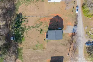 409 Kickapoo Ave, Gastonia, NC 28056 - Photo 3