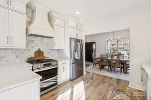 7534 Thorn Creek Ln, Tega Cay, SC 29708 - Photo 9