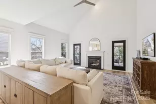 7534 Thorn Creek Ln, Tega Cay, SC 29708 - Photo 11