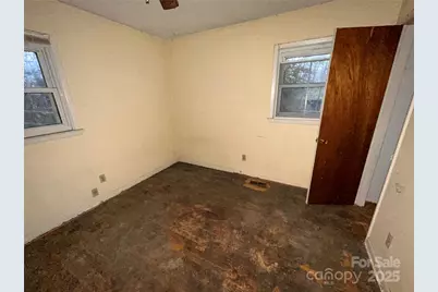 2330 40th Avenue Court NE, Hickory, NC 28601 - Photo 9