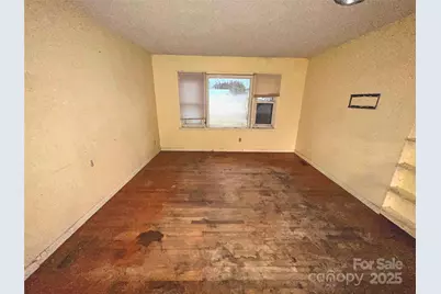 2330 40th Avenue Court NE, Hickory, NC 28601 - Photo 5