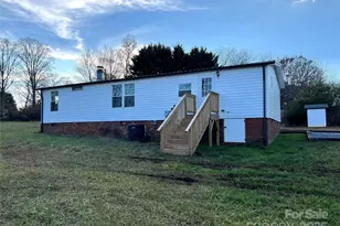 1879 Gaynell St, Conover, NC 28613 - Photo 15