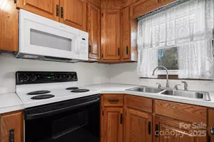 902 Greenwood Pl, Lenoir, NC 28645 - Photo 11