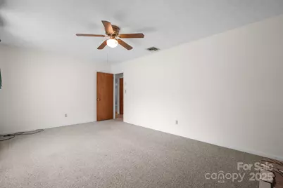 902 Greenwood Place, Lenoir, NC 28645 - Photo 9