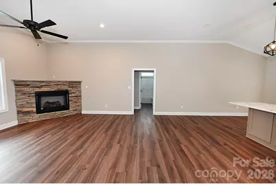 4932 Southview Drive, Hickory, NC 28602 - Photo 9