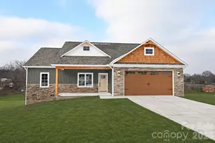 4932 Southview Dr, Hickory, NC 28602 - Photo 1