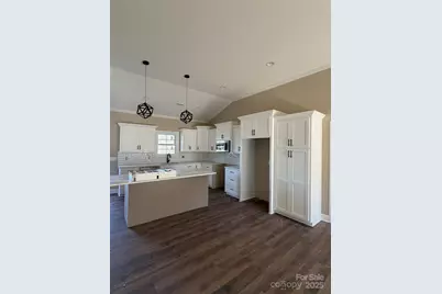 4932 Southview Drive, Hickory, NC 28602 - Photo 9