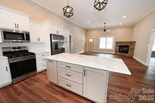 4932 Southview Dr, Hickory, NC 28602 - Photo 5