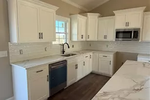 4932 Southview Dr, Hickory, NC 28602 - Photo 7