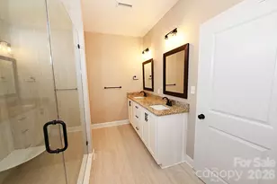 4932 Southview Dr, Hickory, NC 28602 - Photo 11