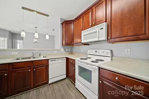 17113 Doe Valley Ct, Cornelius, NC 28031 - Photo 9