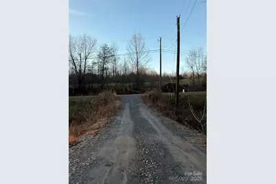 2828 E Pine Street, Mount Airy, NC 27030 - Photo 17