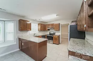 1913 Dembrigh Ln, Charlotte, NC 28262 - Photo 5