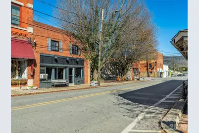 204 Sutton Avenue, Black Mountain, NC 28711 - Photo 9