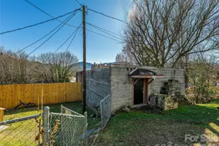 204 Sutton Ave, Black Mountain, NC 28711 - Photo 33