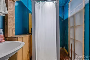 204 Sutton Ave, Black Mountain, NC 28711 - Photo 21