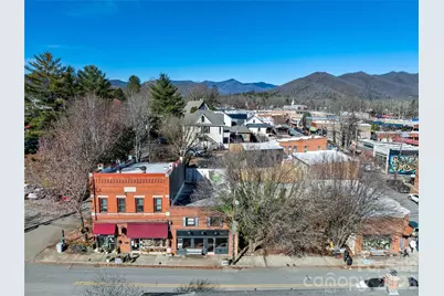 204 Sutton Avenue, Black Mountain, NC 28711 - Photo 3