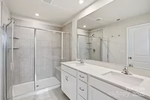 2135 Vinyasa Ln, Charlotte, NC 28215 - Photo 3