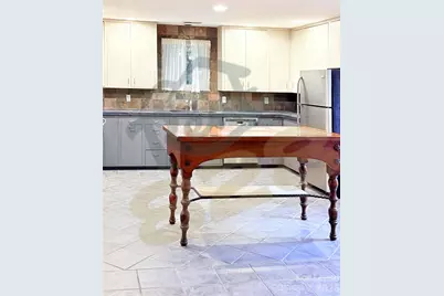 1045 Mountain View Street, Hendersonville, NC 28739 - Photo 11