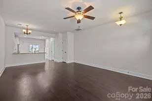 3160 Bending Birch Pl, Charlotte, NC 28206 - Photo 9