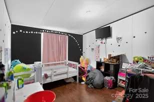 401 Azalea Cir, Marshall, NC 28753 - Photo 31