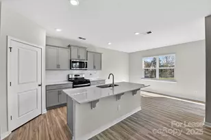 12129 Lady Bell Dr, Charlotte, NC 28278 - Photo 9