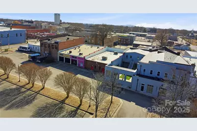 334 W Main Avenue, Gastonia, NC 28052 - Photo 3