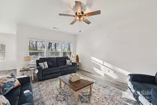 3567 Farmfield Dr, Claremont, NC 28610 - Photo 7